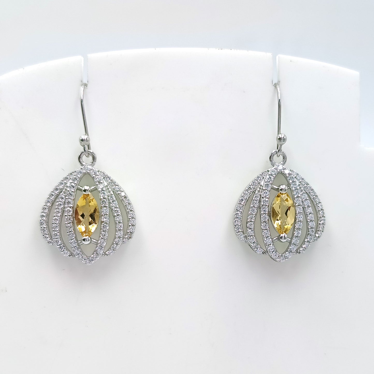 Black Spinel Shell Fan Earrings