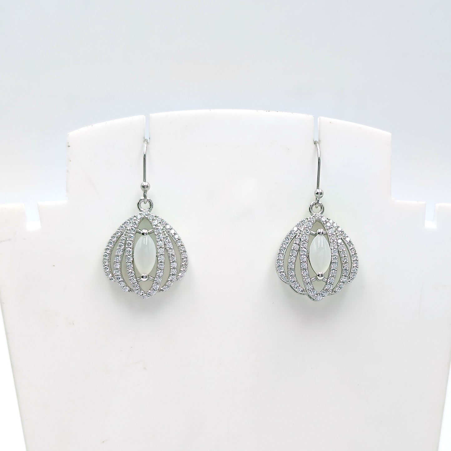 Black Spinel Shell Fan Earrings